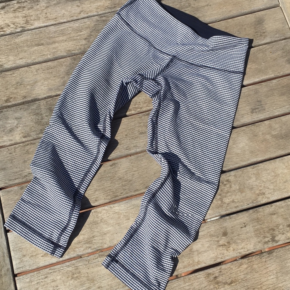 Lululemon gingham crop leggings